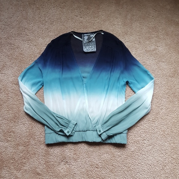 Young Fabulous & Broke Tops - YFB Ombre Summer Flowy Crop Top Blue White Sz XS